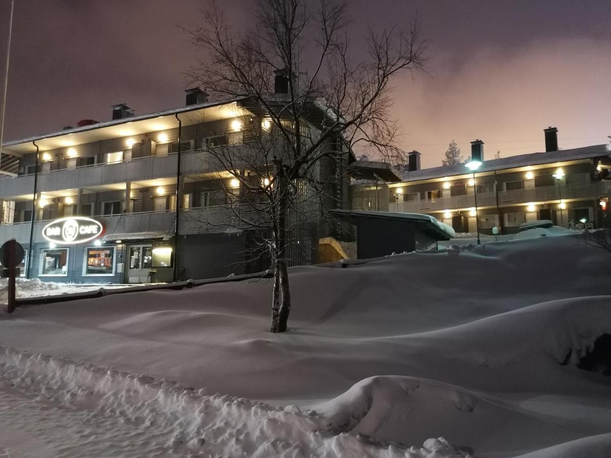 Vuosselin Helmi *